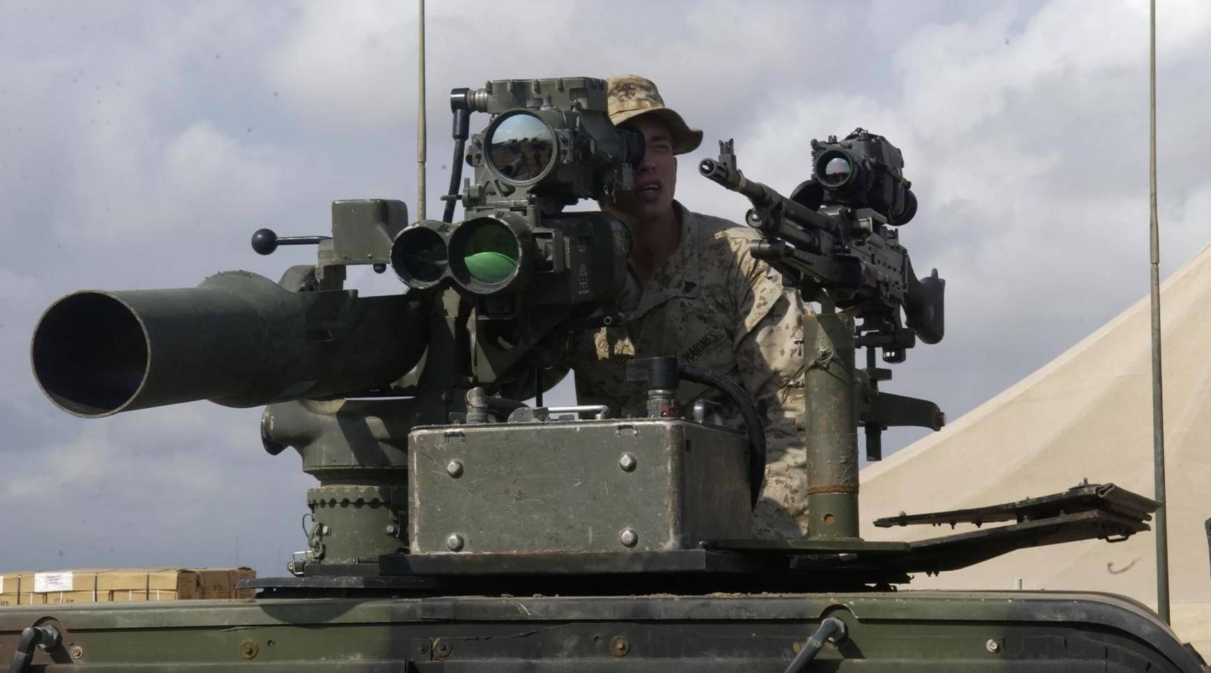 休斯_武器_装甲运输车