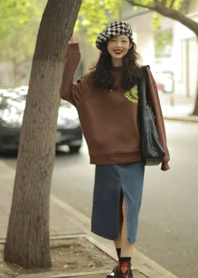 长度 春天流行“卫衣+半身裙”，当休闲和优雅撞个满怀，美得令人心动