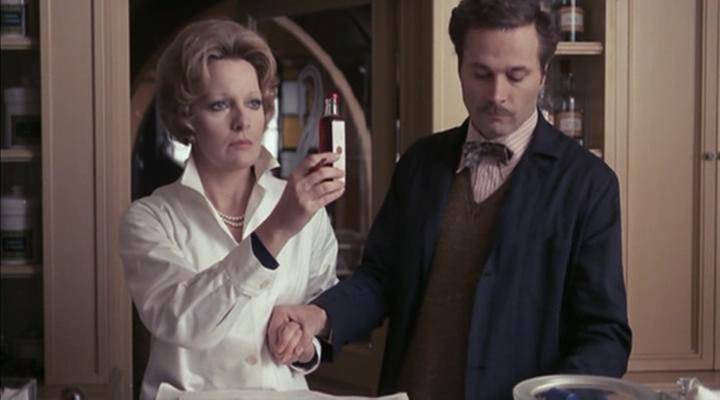 意大利大尺度剧情,少妇受引诱堕落成荡妇._丽安娜_阿鲁_老公