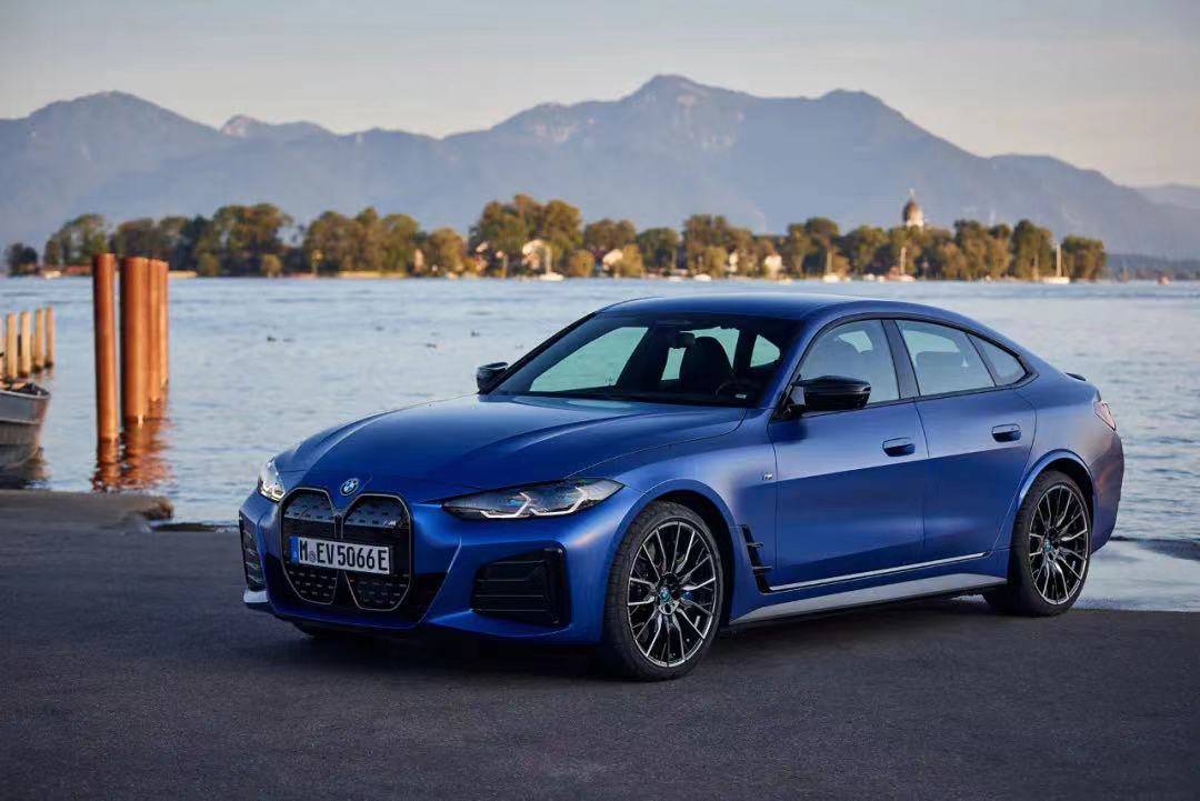 零百加速39秒宝马i4m50你想要的性能与豪华它都有