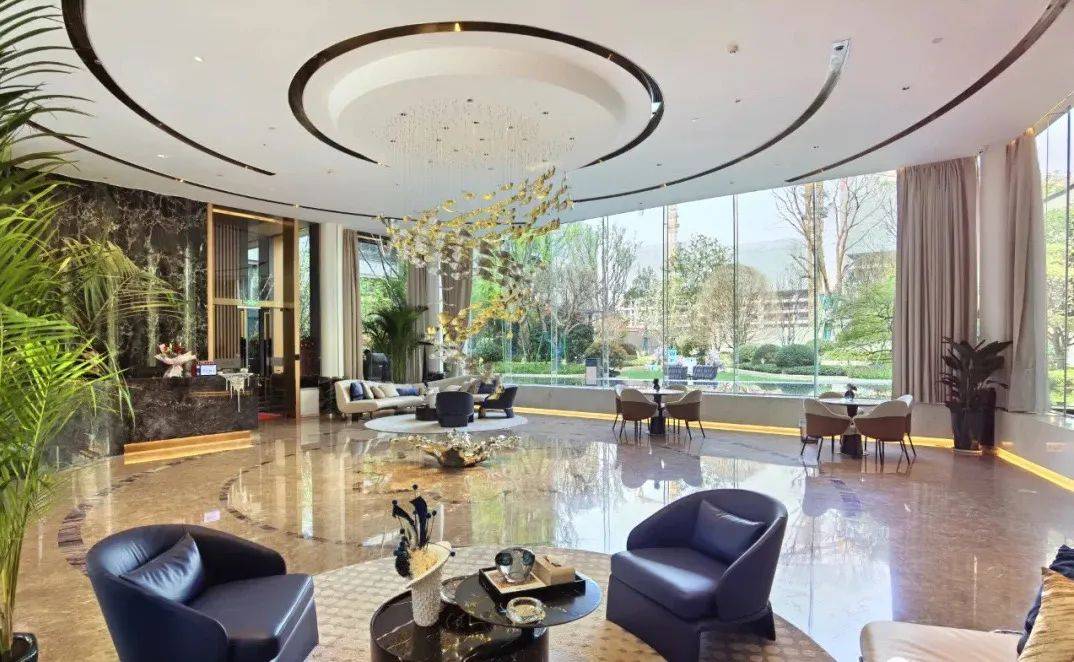 二期园区大堂 实景图今年1月初,绿城武汉黄浦湾在全球寻找550平皿大