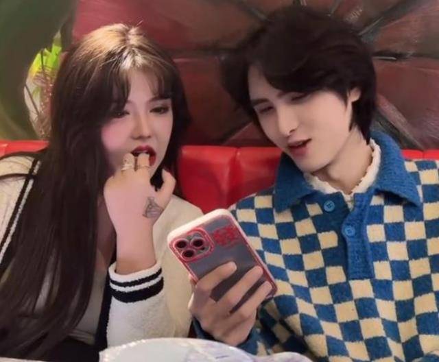 韩安冉又被pua直播哽咽坦言自己伤害泽西在先网友要离了