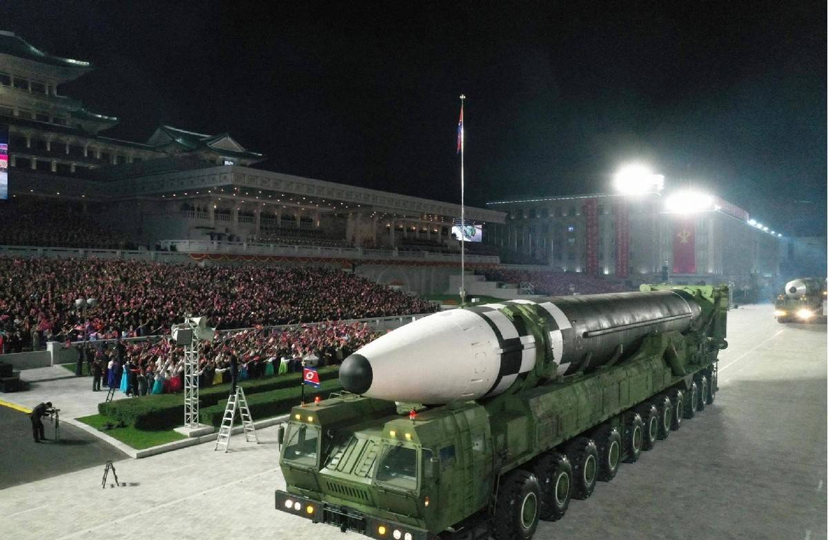 朝鲜试射新型洲际导弹威力如何如果加上核弹头威胁程度陡增