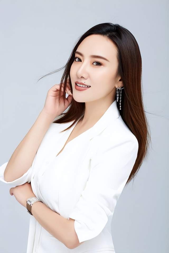 财经类主持人(财经主持人有哪些)