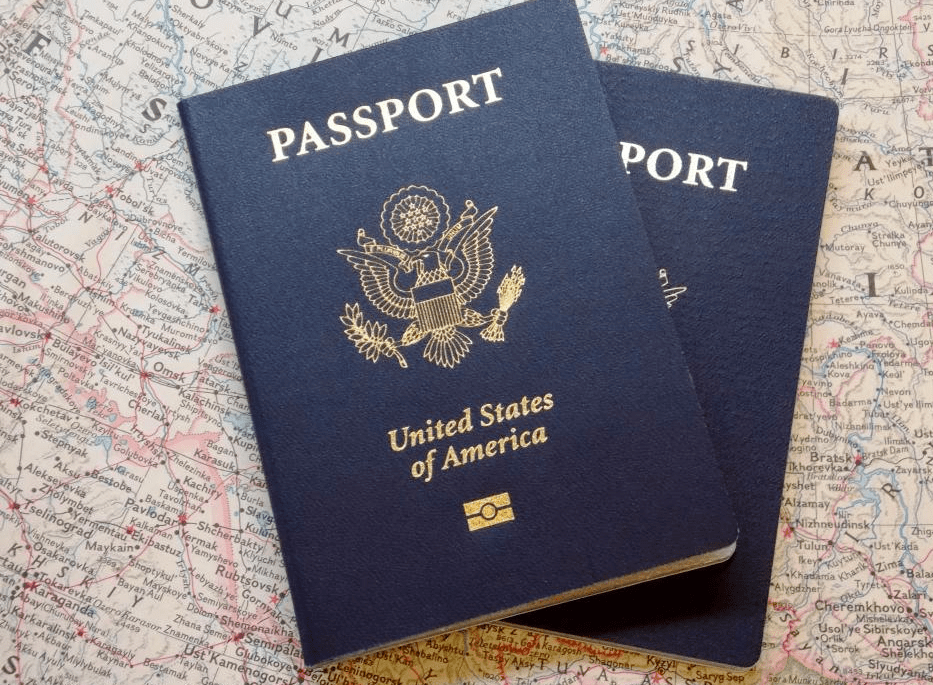 亨德森说,值得注意的是,像马耳他,冰岛和斯洛伐克这样的国家,在护照