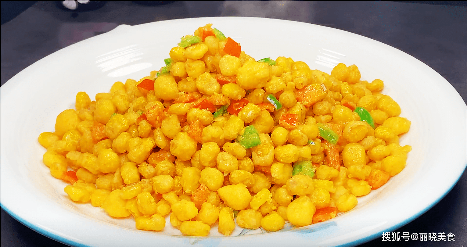 玉米玉米香甜可口,易于消化,具有很高的营养价值,春天可以吃一些鲜