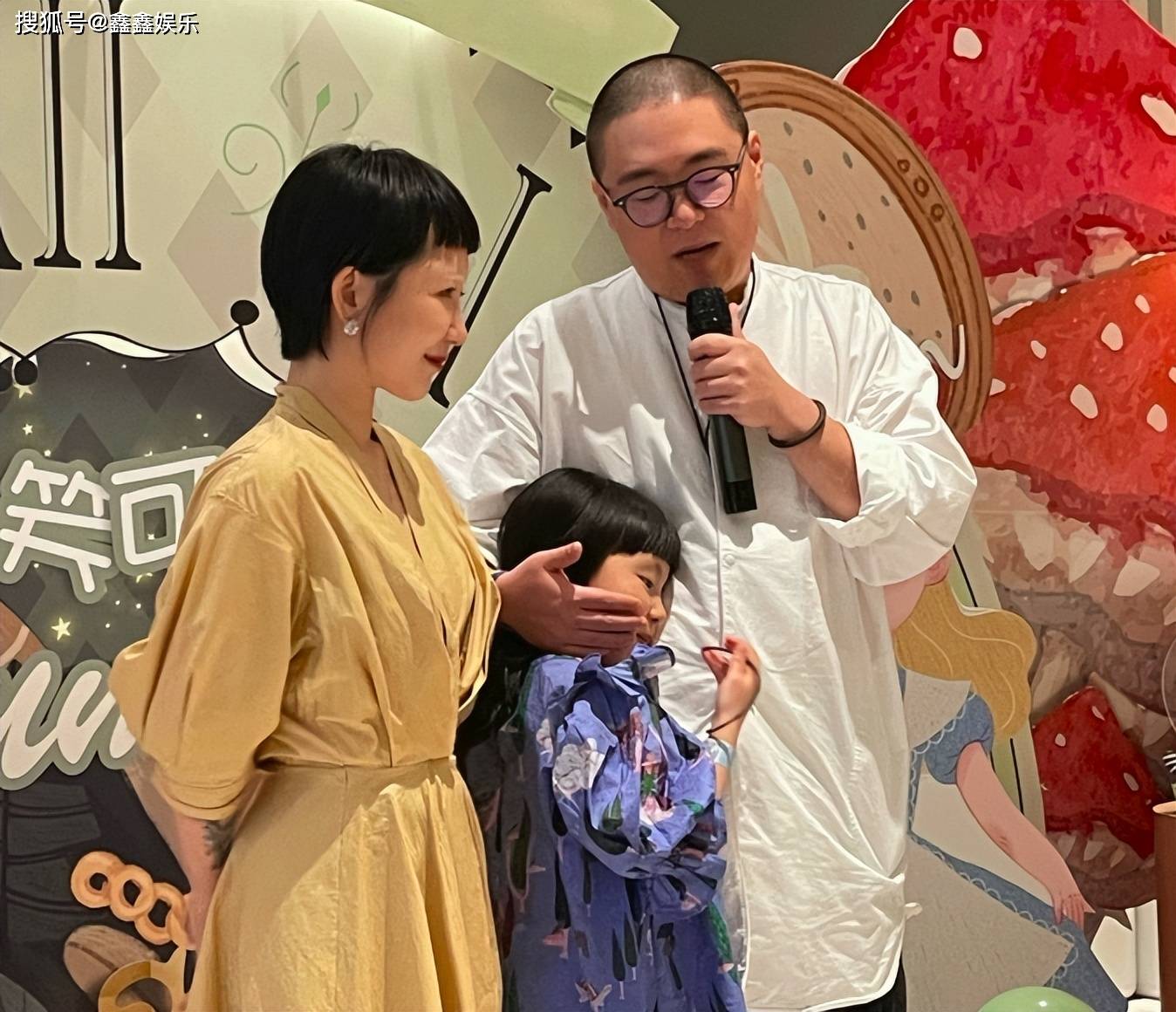 郝劭文女友林宁瑞身份被曝光，化妆师身份，现离异独自带孩_朋友_新娘_女儿