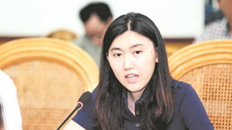 福建首富中年丧子,花费10亿纪念,女儿撑起家业,成为福建女首富_许世辉