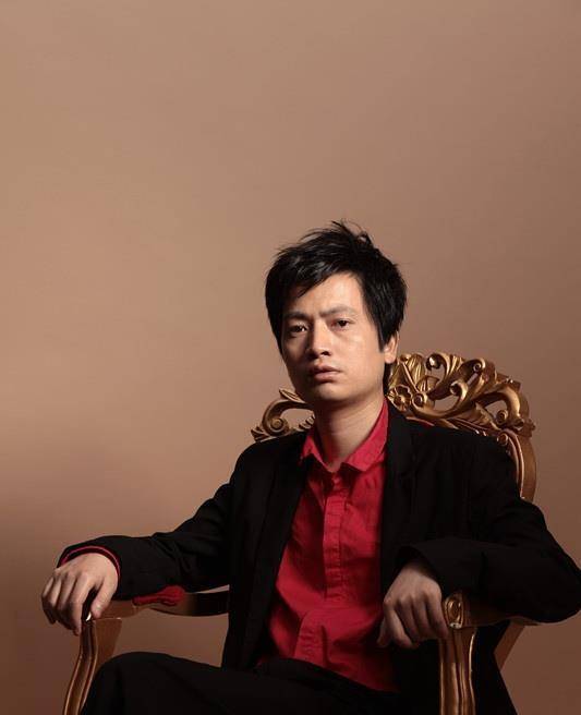 原创张一一质疑范仲淹人品写新岳阳楼记水平如何小学生水平