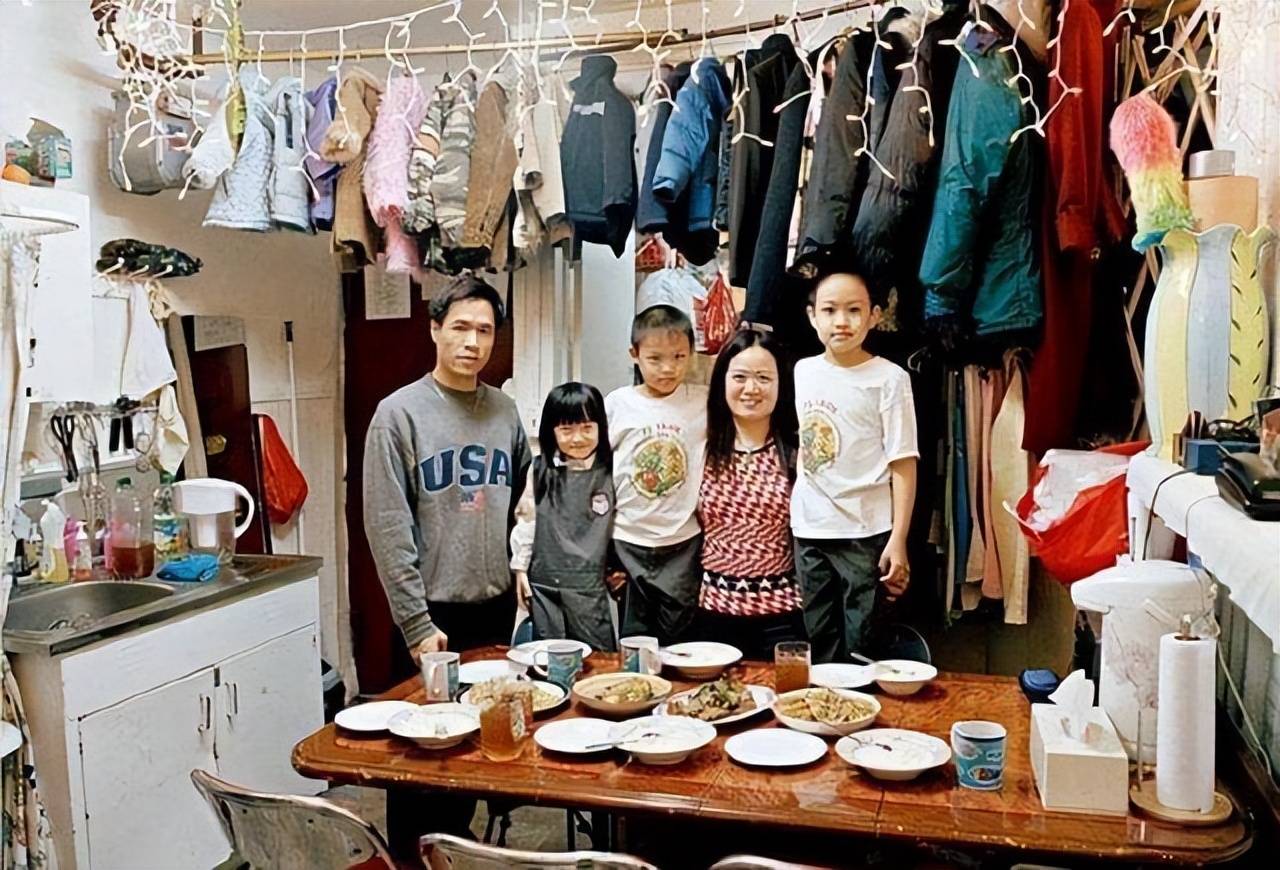 原创2003年堂叔变卖家产全家移民美国花光2000万落魄到住地下室