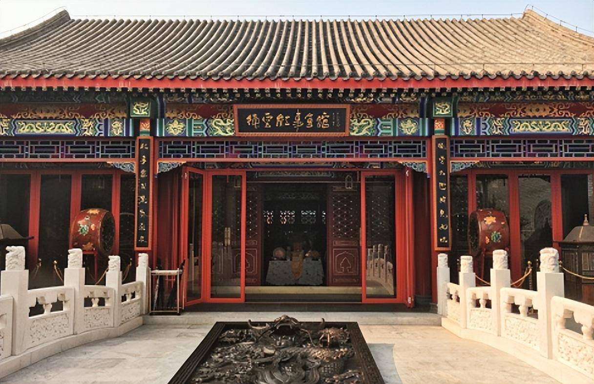 于谦,于勾三人合作打造的,其地处北京朝阳区,是座古香古色的四合院式