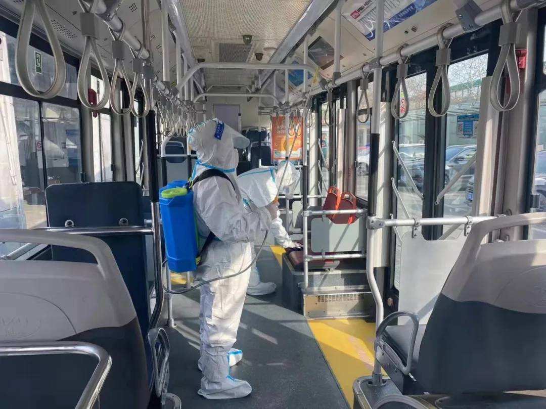 济南这次疫情必须给济南公交车,济南人点赞_防疫_口罩_工作