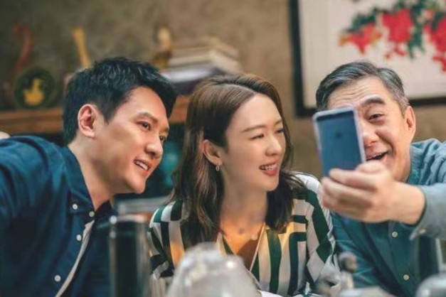 不悔过往,亦无惧前路,由海清,童瑶领衔主演的电视剧《心居》迎来了大