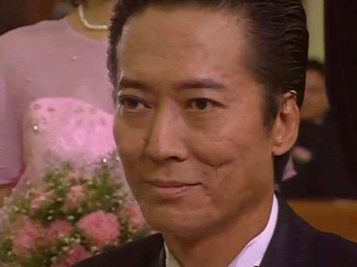 他是香港影坛最强反派亚视为花费2亿心血如今72岁依旧单身