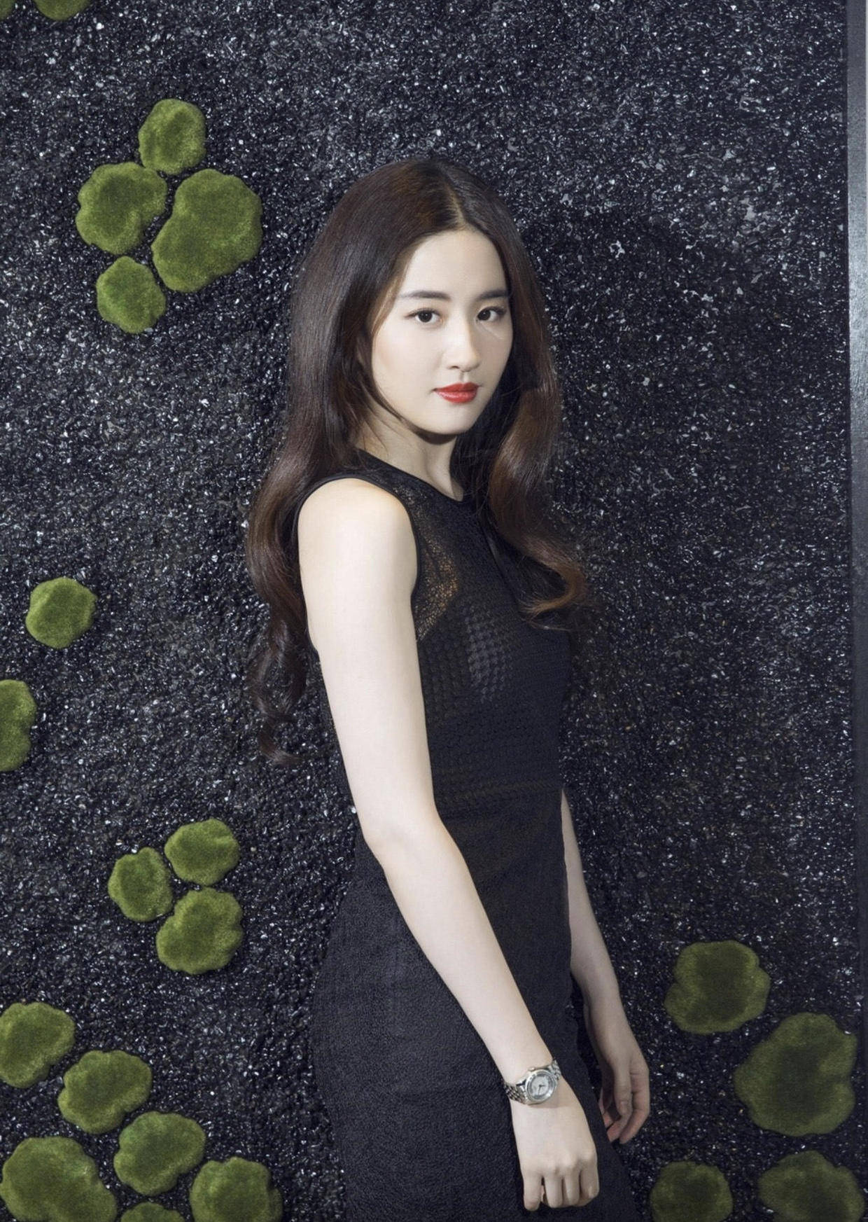 原创刘亦菲胖一点更富态穿黑色连衣裙配长卷发一看就是命好的女人