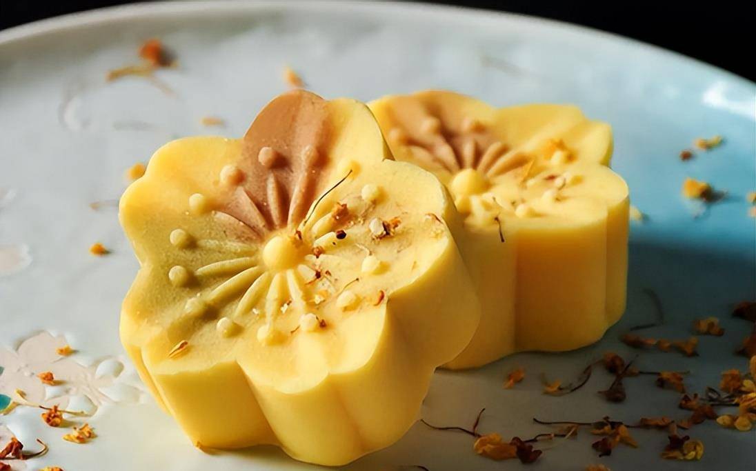 原创女人40岁后若不差钱记得多吃这5样美食面若桃花显年轻