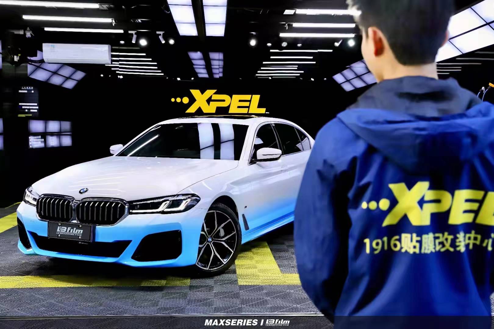 涂装定制膜宝马5系渐变白变蓝彩绘设计改色膜lbfilm