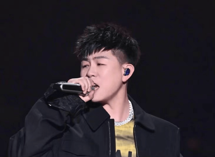 胡彦斌说下颚线是p的,胡彦斌让美工下次下手轻点_微博_网友_胡彦斌