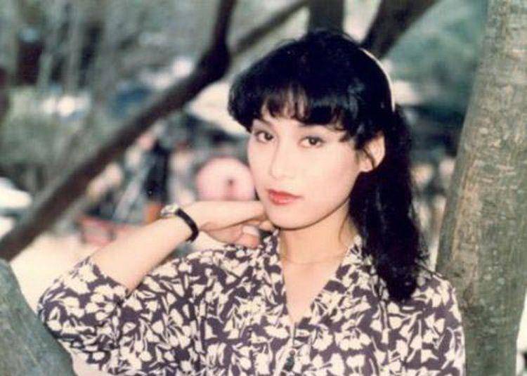 59岁的杨盼盼罕见晒近照曾经的美人也抵不过岁月的侵蚀