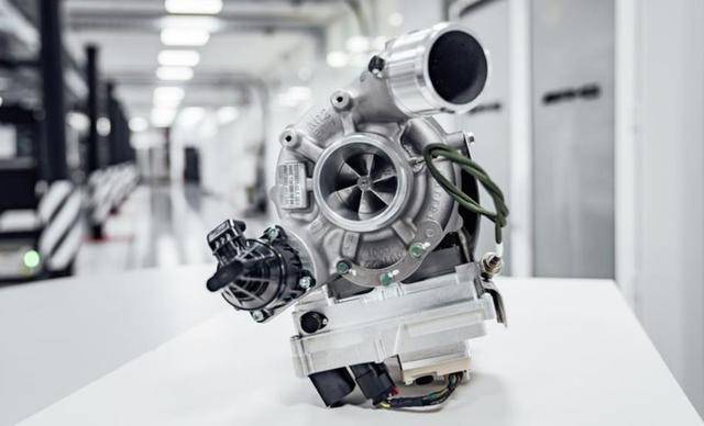 f1赛车电子涡轮2.0t,五连杆前悬挂,全新奔驰sl43 amg技术解析