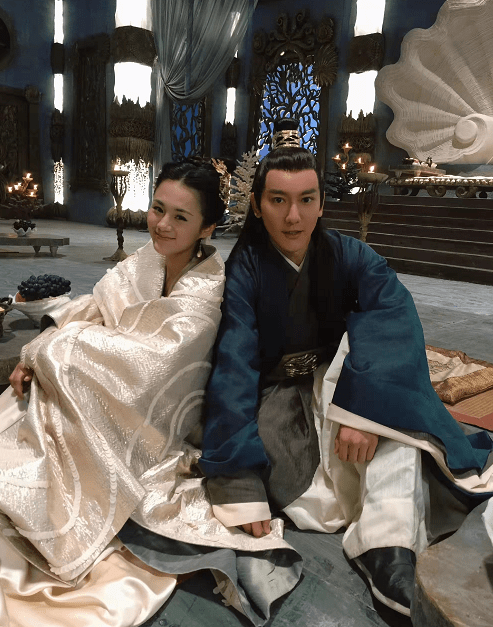 奈何桑籍执意和少辛成婚,以至于被天君责罚.