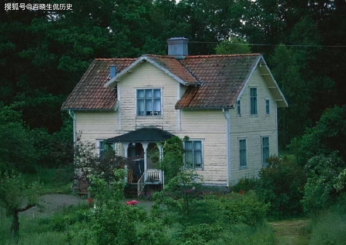 实际上,"滴泪屋"是一种特殊的房屋结构下出现的住宅类型.