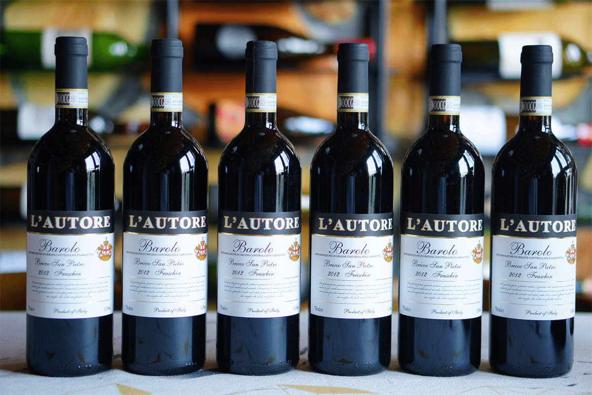 老作家巴罗洛红葡萄酒