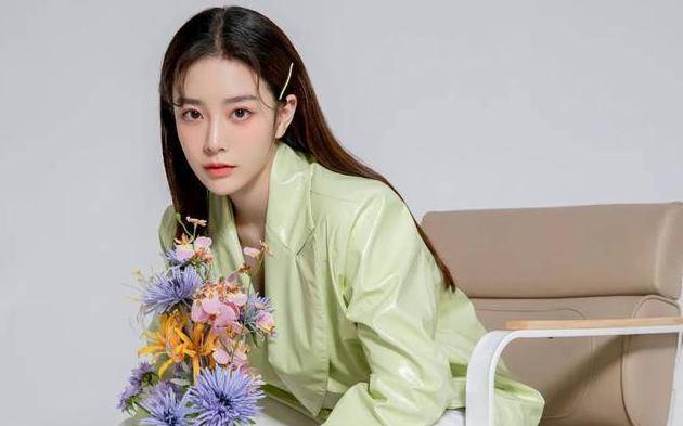 《美人与权臣》石阿措短评:架空朝代种田文,很早期那会儿.