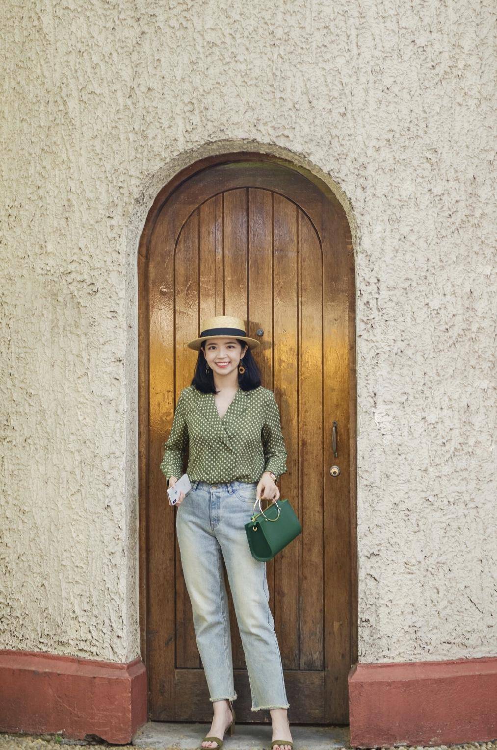 原创三木博主的衣品真能抗绿色波点衬衫配牛仔裤换个帽子更洋气