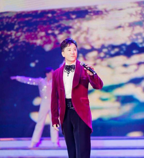 唱《晚秋》的毛宁，曾被连捅三刀，吸毒自毁前程，今51岁近照曝光