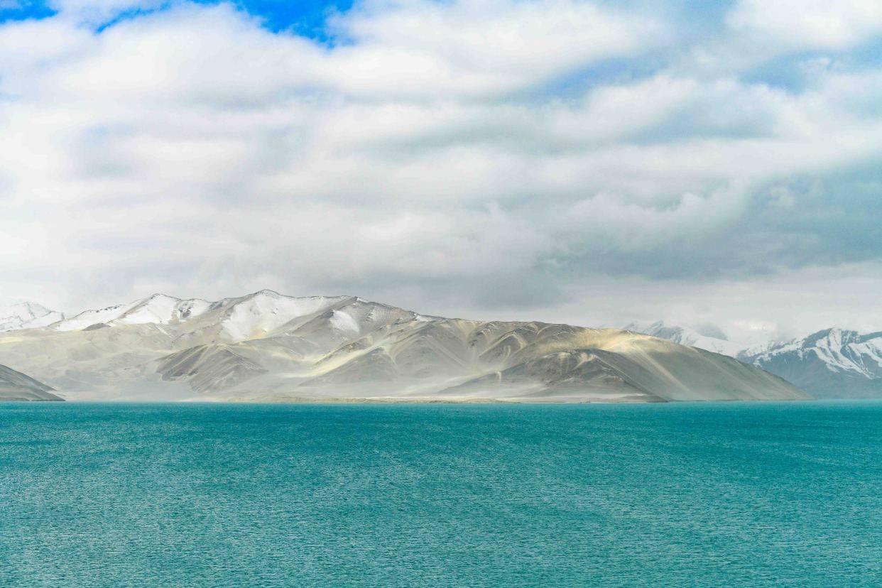 新疆的纯净世界，梦幻白沙湖，帕米尔高原的蓝眼泪！