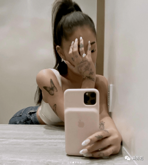 原创52岁詹妮弗洛佩兹第6次订婚集齐6枚壕钻价值上