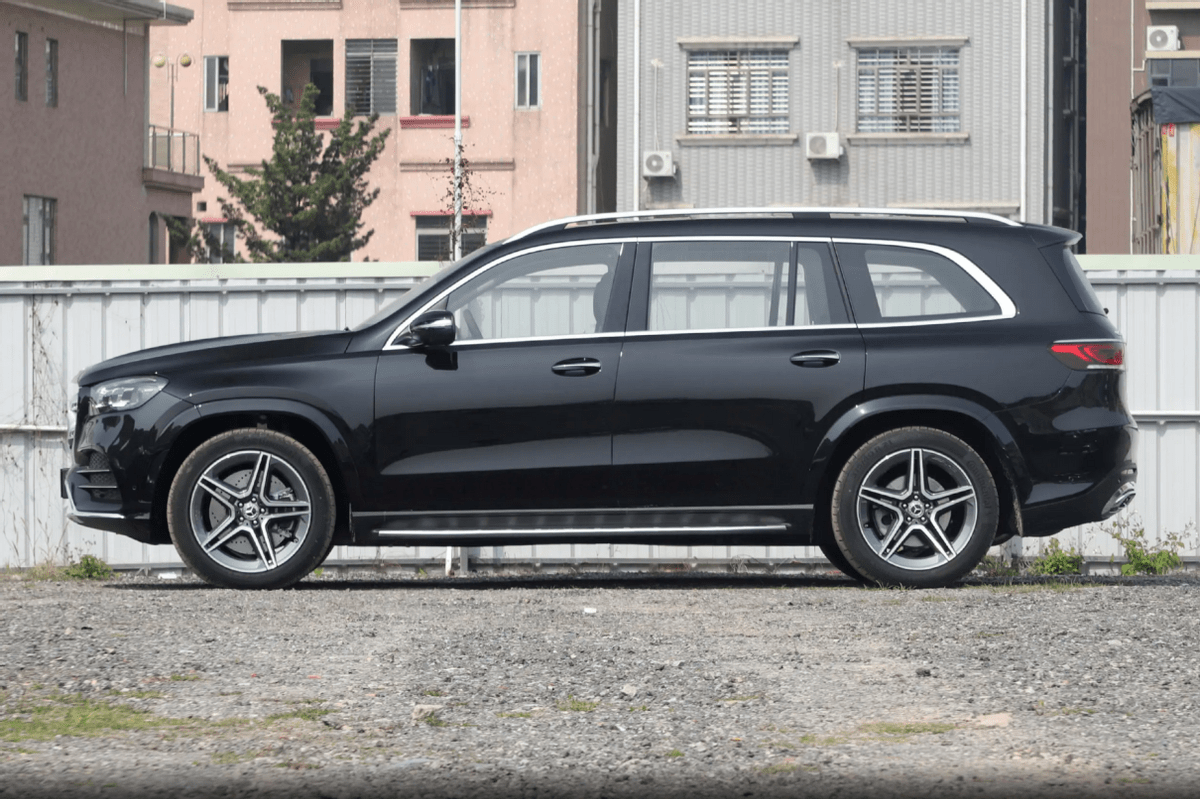 原创车长超5米2体型魁梧却能63秒破百全新奔驰gls究竟有多强