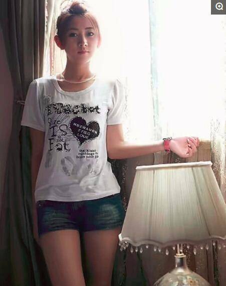 非诚勿扰中的闫凤娇,自导自演"厕所门",比拜金女马诺还要不堪_照片