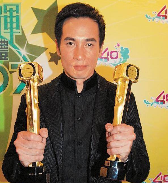 茶"视帝陈豪:出道激情戏被调侃,娶白富美生三胎零绯闻_陈茵_香港_因为