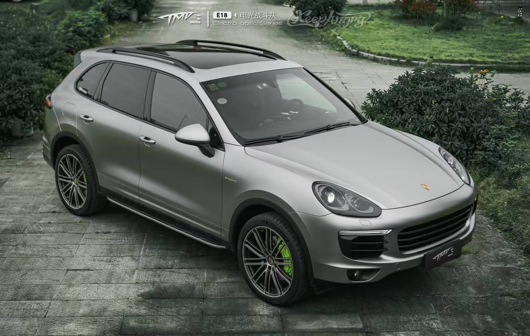 保时捷卡宴tmd潮牌车膜改色膜电光战斗灰