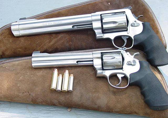 柯尔特和左轮的故事_手枪_美国_匪徒