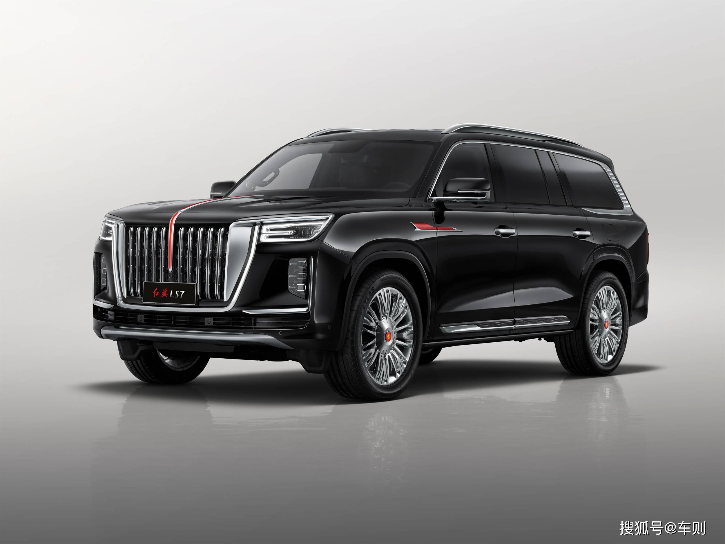 作为红旗旗舰车型,红旗ls7使用了与"l9"同家族的l序列进行命名,从名字