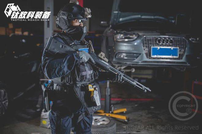 蓝剑突击队羊城突击队特警标配的国产战术背心再次迎来升级3级以上