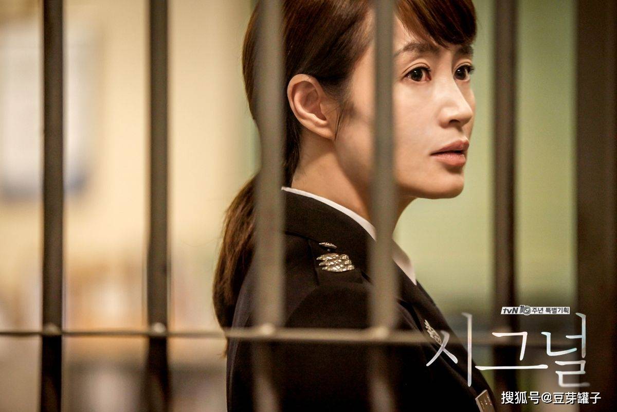 51岁韩国女神金惠秀演技精湛身材性感惊艳人生比电影还精彩