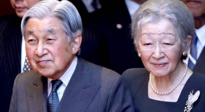 他是日本唯一娶平民为妻的天皇,如今即将退位,你知道他是谁吗?