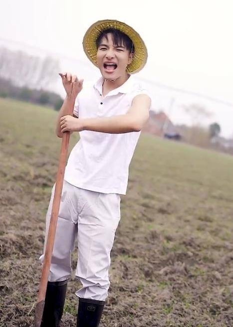 人间油物田一名玩弄感情骗单亲妈妈挪用公款现已删文消失