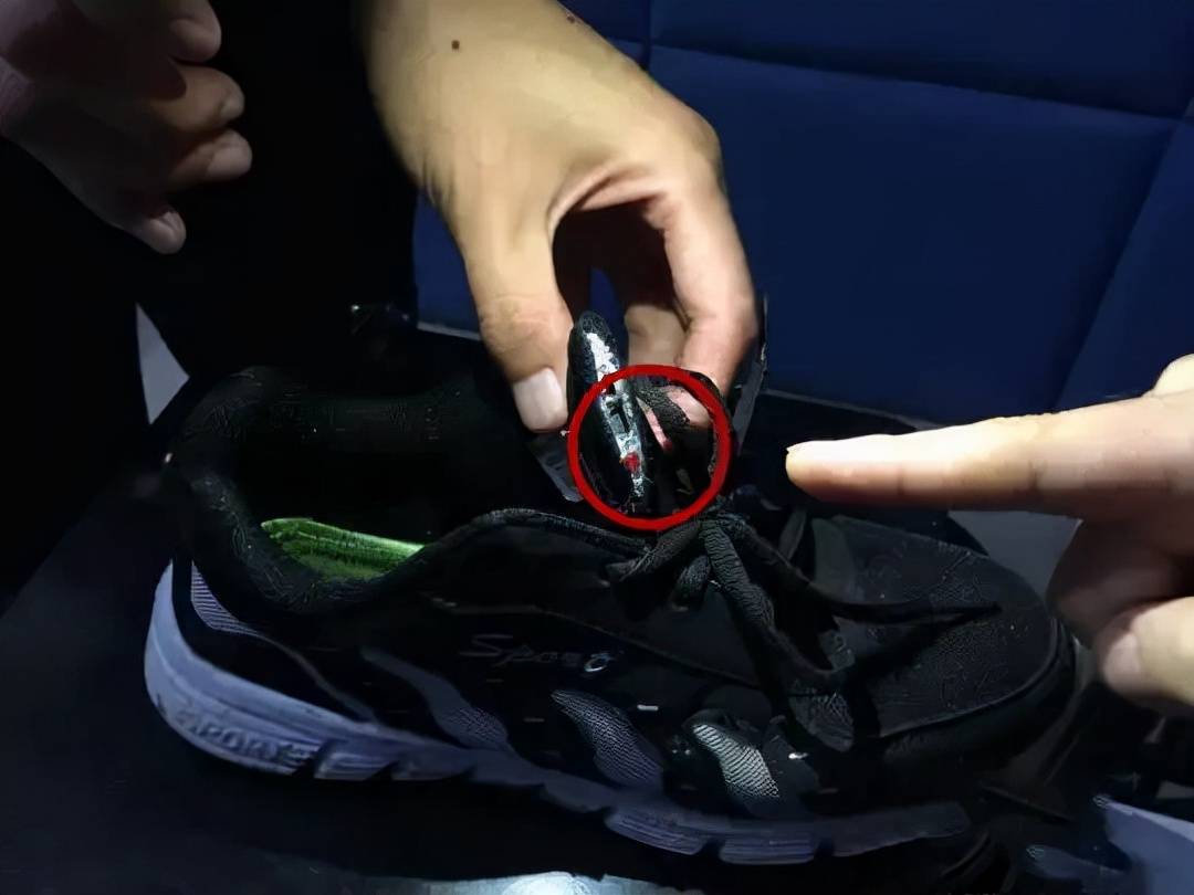 小美_摄像头_针孔