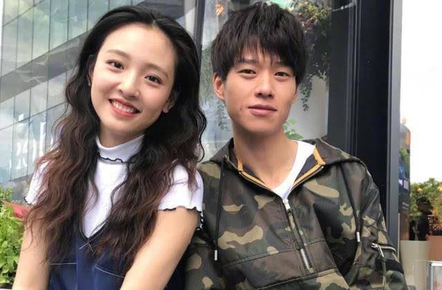 原创吴倩不管跟谁合影都是一本正经唯独遇到他才有这么甜蜜的一面