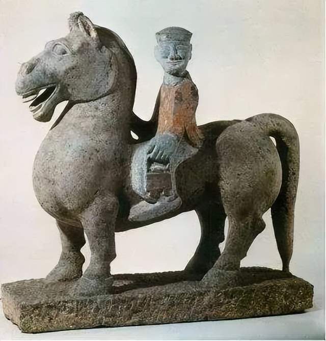 河北望都彩绘石雕骑马俑出土,这件石俑,能让我们明白生活的真谛_童子