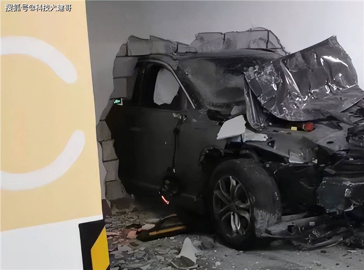 70km续航版九号超级滑板车gt1上架es8地库撞穿墙蔚来回应