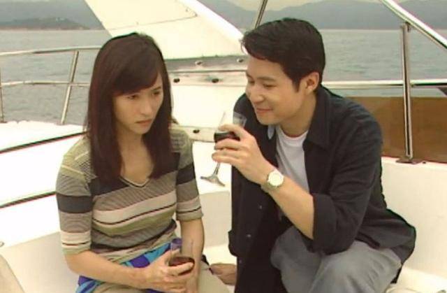 郑子诚妻子罕露面,皱纹明显但气质优雅,被"反派"丈夫宠了17年_刘倩怡