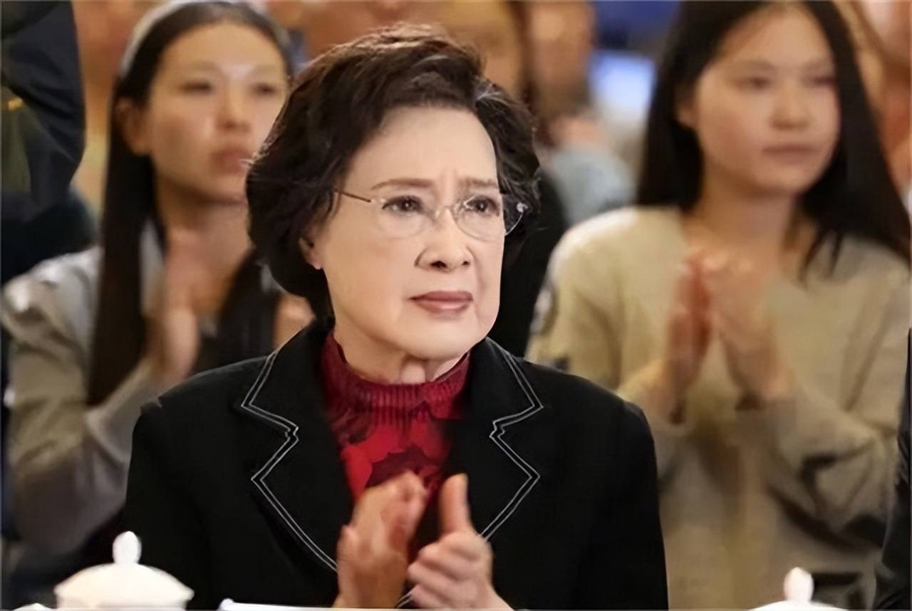 原创中国最美女性100岁秦怡7个养生秘诀