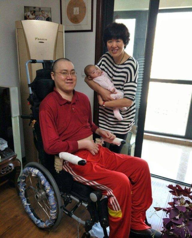 原创瘫痪12年汤淼生活现状母亲和妻子已改嫁唯独父亲一直默默陪伴