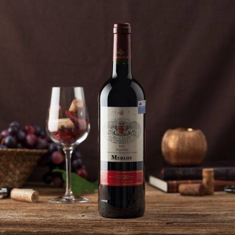 世界品酒师大师推荐卡斯特帝亚系列干红葡萄酒